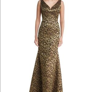 Carmen Marc Valvo gown, gold metallic lace. Size 6